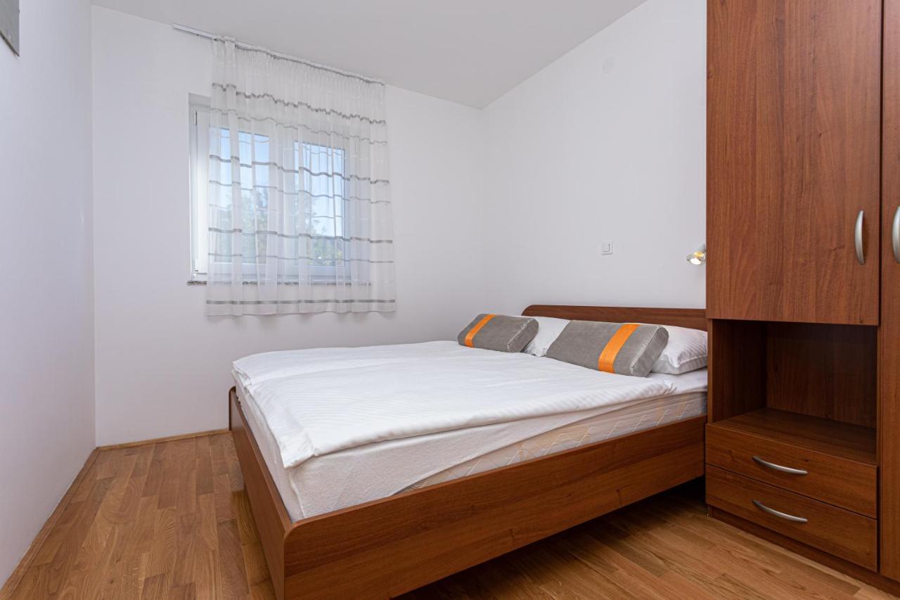 Apartments Crnekovic Jasna Baška Buitenkant foto