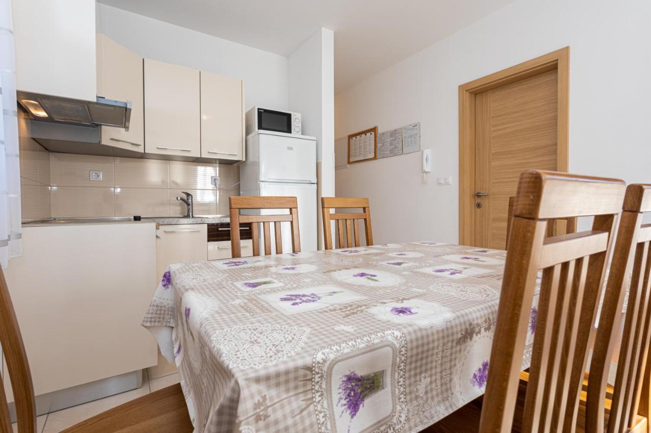 Apartments Crnekovic Jasna Baška Buitenkant foto